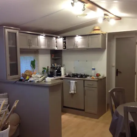 Kamp alanı Mobilhome St Tropez 5h02